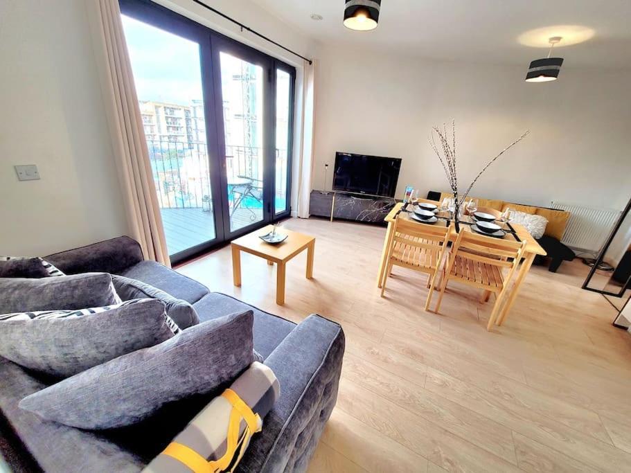 Battersea Power Station Suite Londres Extérieur photo