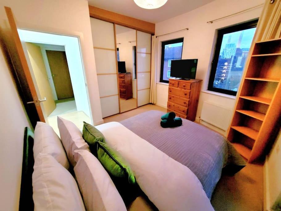 Battersea Power Station Suite Londres Extérieur photo