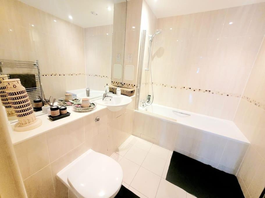 Battersea Power Station Suite Londres Extérieur photo